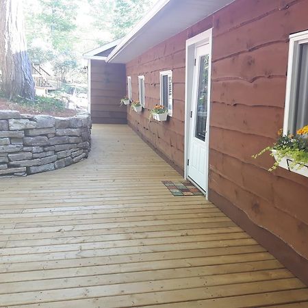Red Lodge Resort Little Current Bagian luar foto